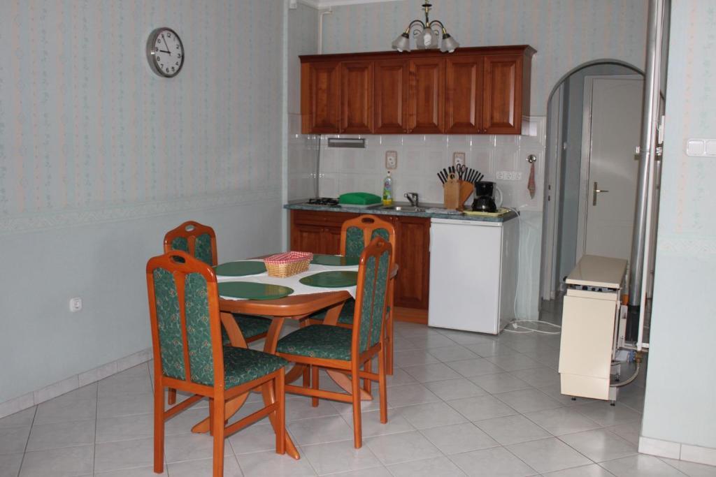 Orwa Apartmanok - Fenyofa Koez Zalakaros Room photo
